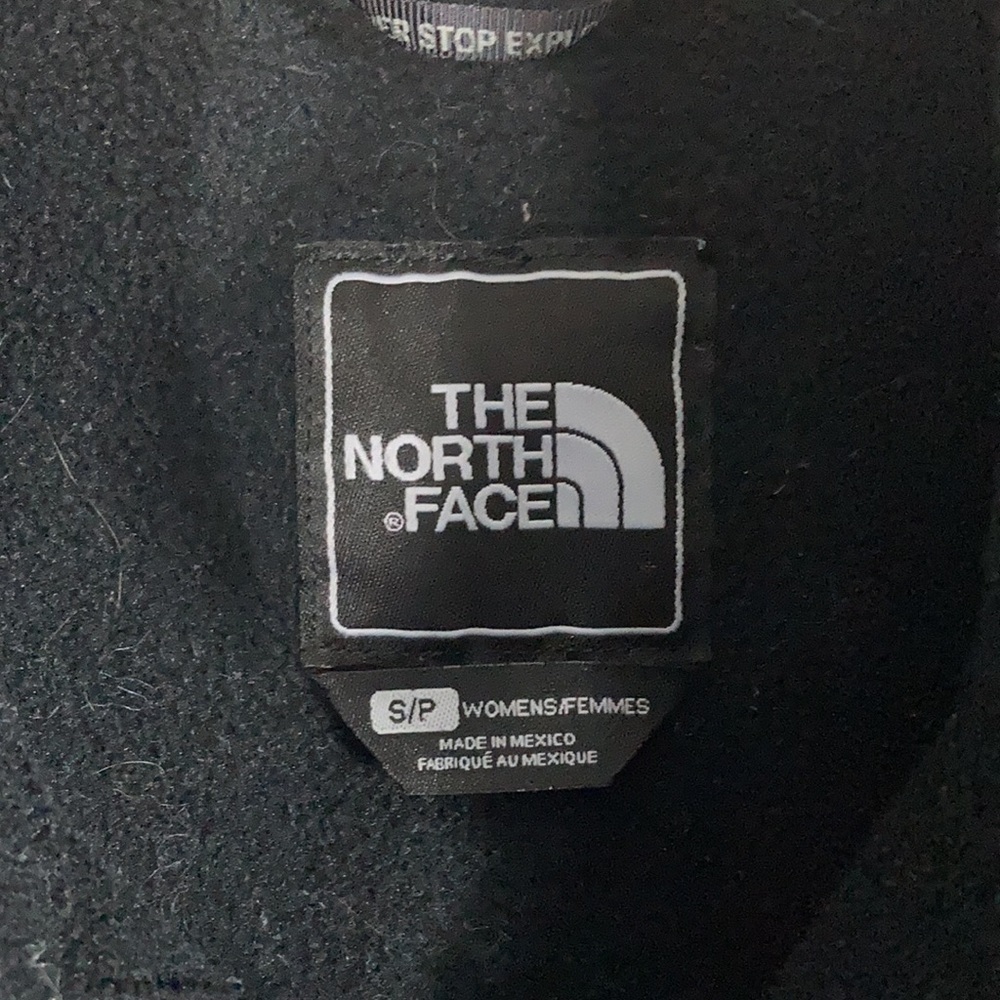 The North Face Denali Breast Cancer Fleece Jacket - Picture 2 of 5